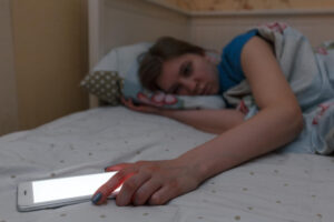 Patríte k workoholikom, ktorí podceňujú spánok? Takáto útulná spálňa to zmení