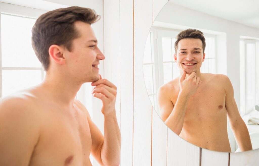 Len voda po holení nestačí: Prečo by mali muži používať krém na tvár?