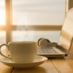 3 dôvody, prečo si počas práce dopriať šálku lahodnej kávy