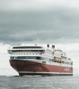 Business travel: rozdiely oproti retail poistkám a compliance