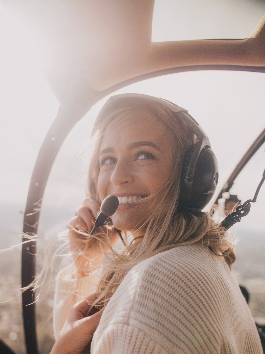 Parkovanie kolmé a šikmé: línie, uhly, korekcie