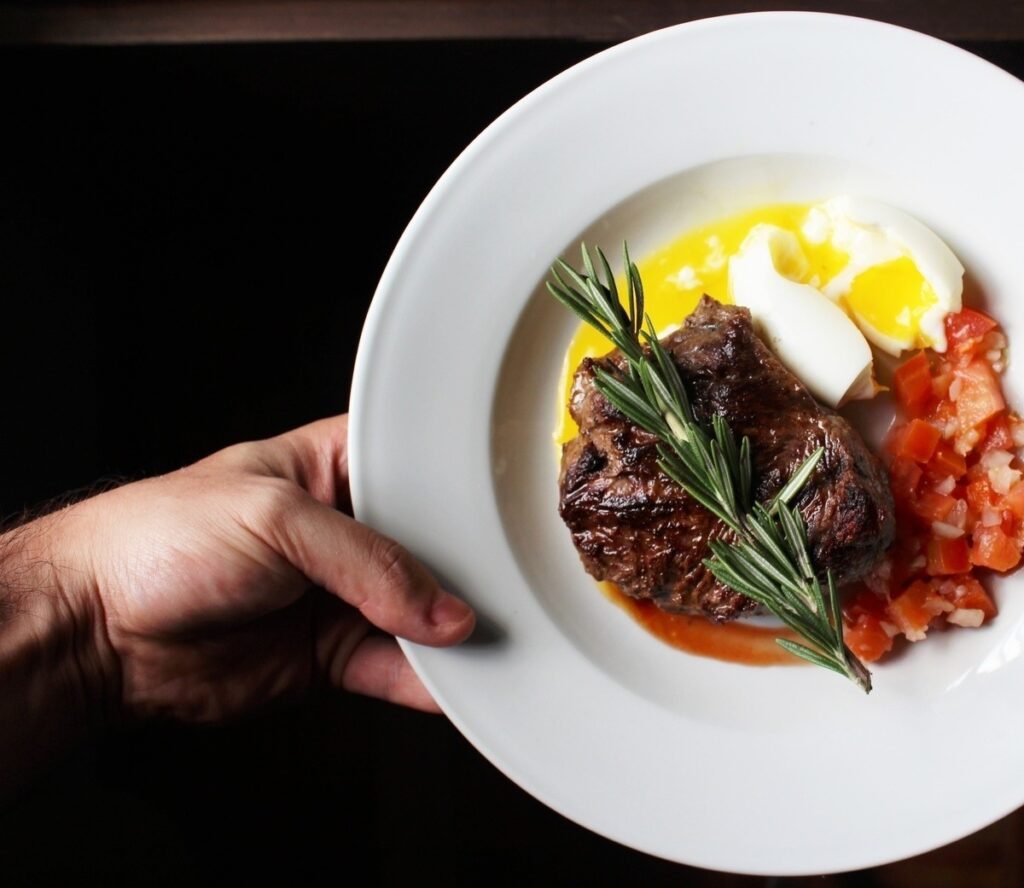 Od SWOT k stratégii: 4 kombinácie (SO, WO, ST, WT)