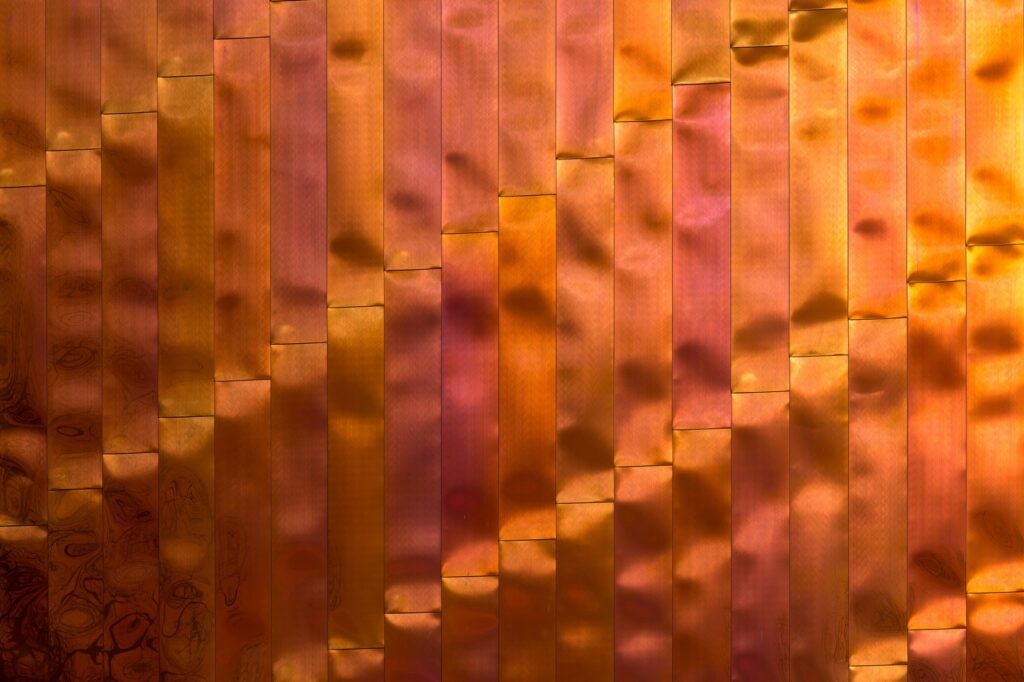 Rozdíl mezi otočnými, posuvnými a skládacími dveřmi