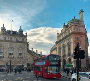 vzdelavanie-financie-ekonomika-podnikanie-1620