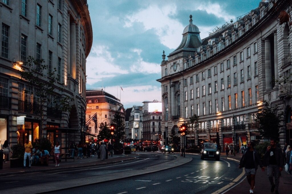 vzdelavanie-financie-ekonomika-podnikanie-1632