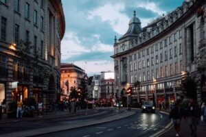 vzdelavanie-financie-ekonomika-podnikanie-1632