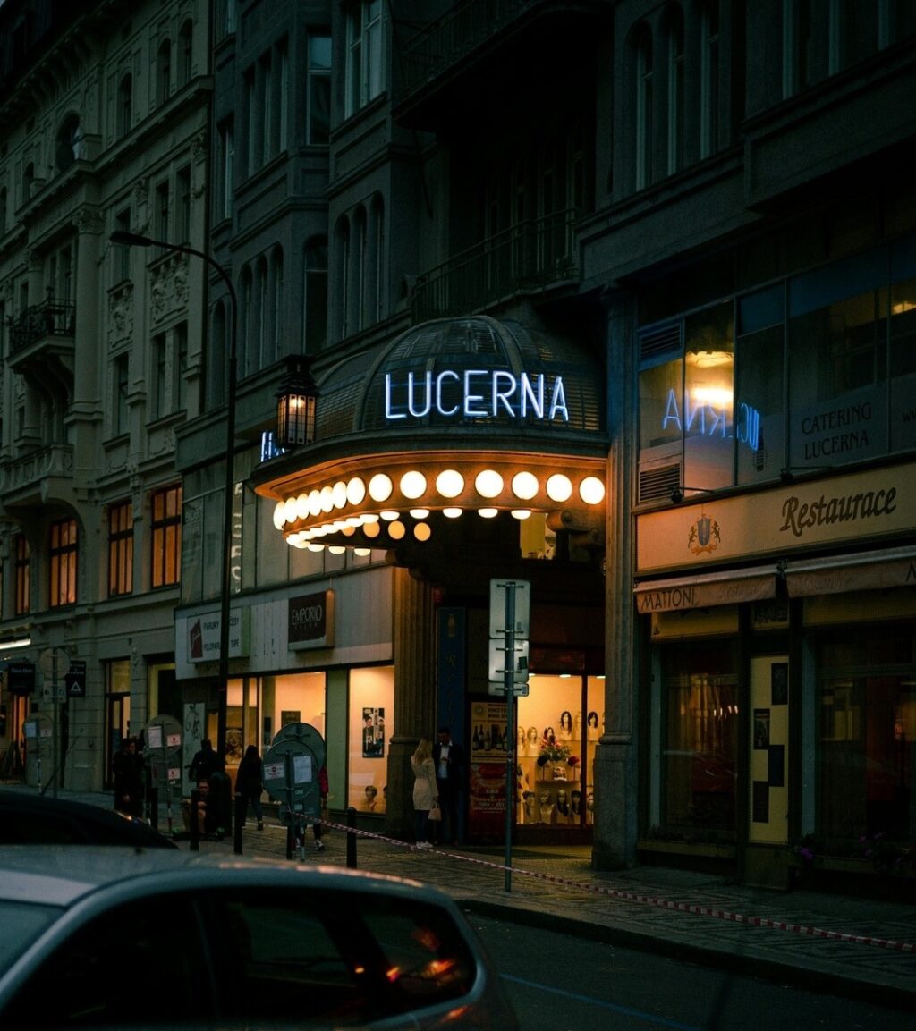 vzdelavanie-financie-ekonomika-podnikanie-2027