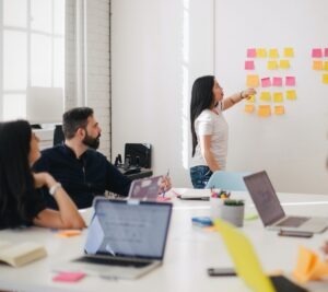 vzdelavanie-financie-ekonomika-podnikanie-2615