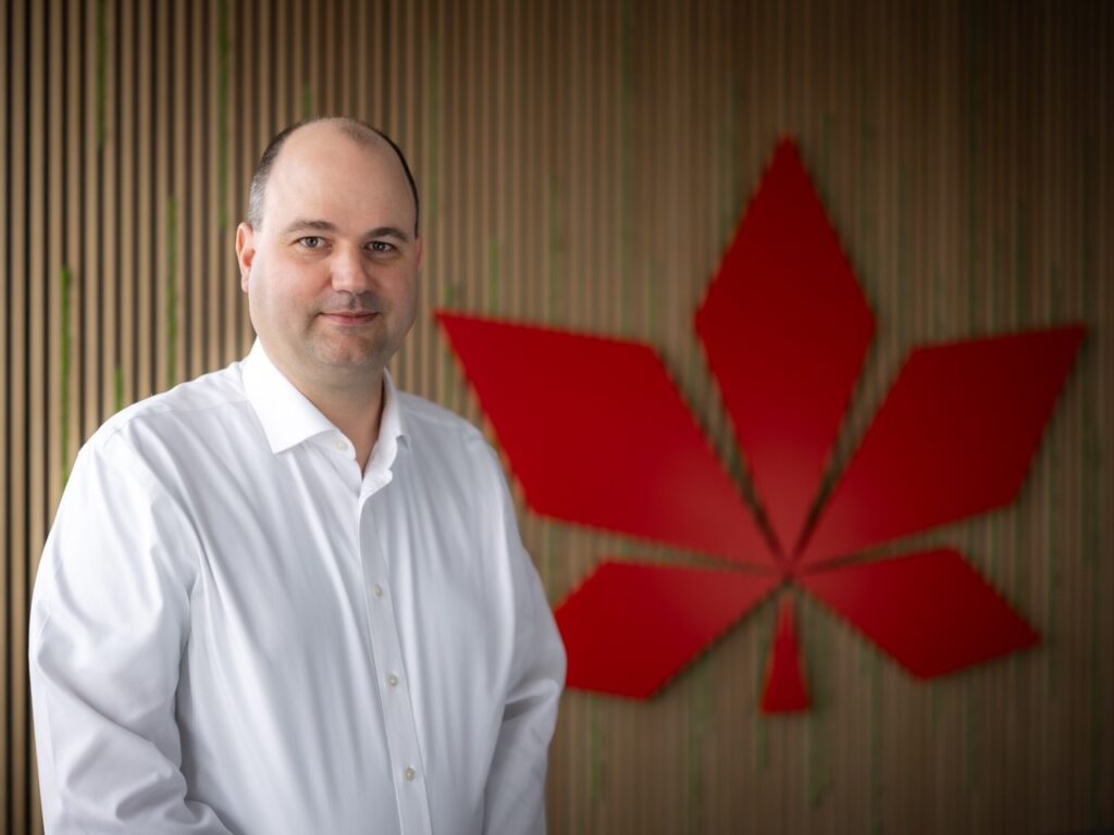 Posilnenie vedenia a strategického zamerania poisťovne Colonnade