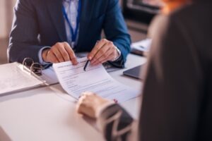 Nesprávne preložená zmluva môže ochromiť váš biznis: súdny preklad nie je formalita